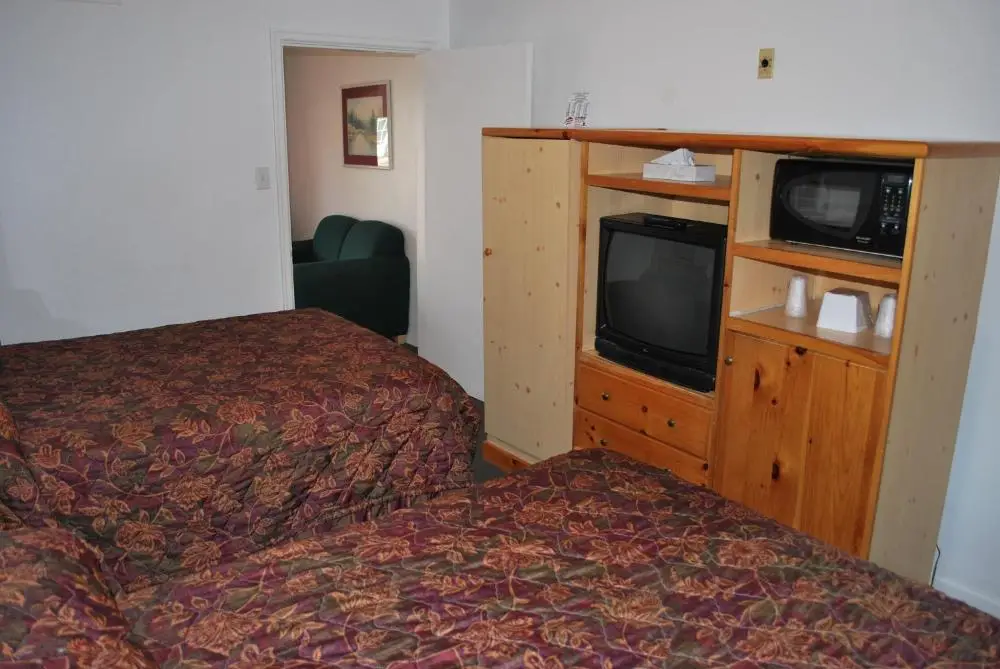 Central Motel 7